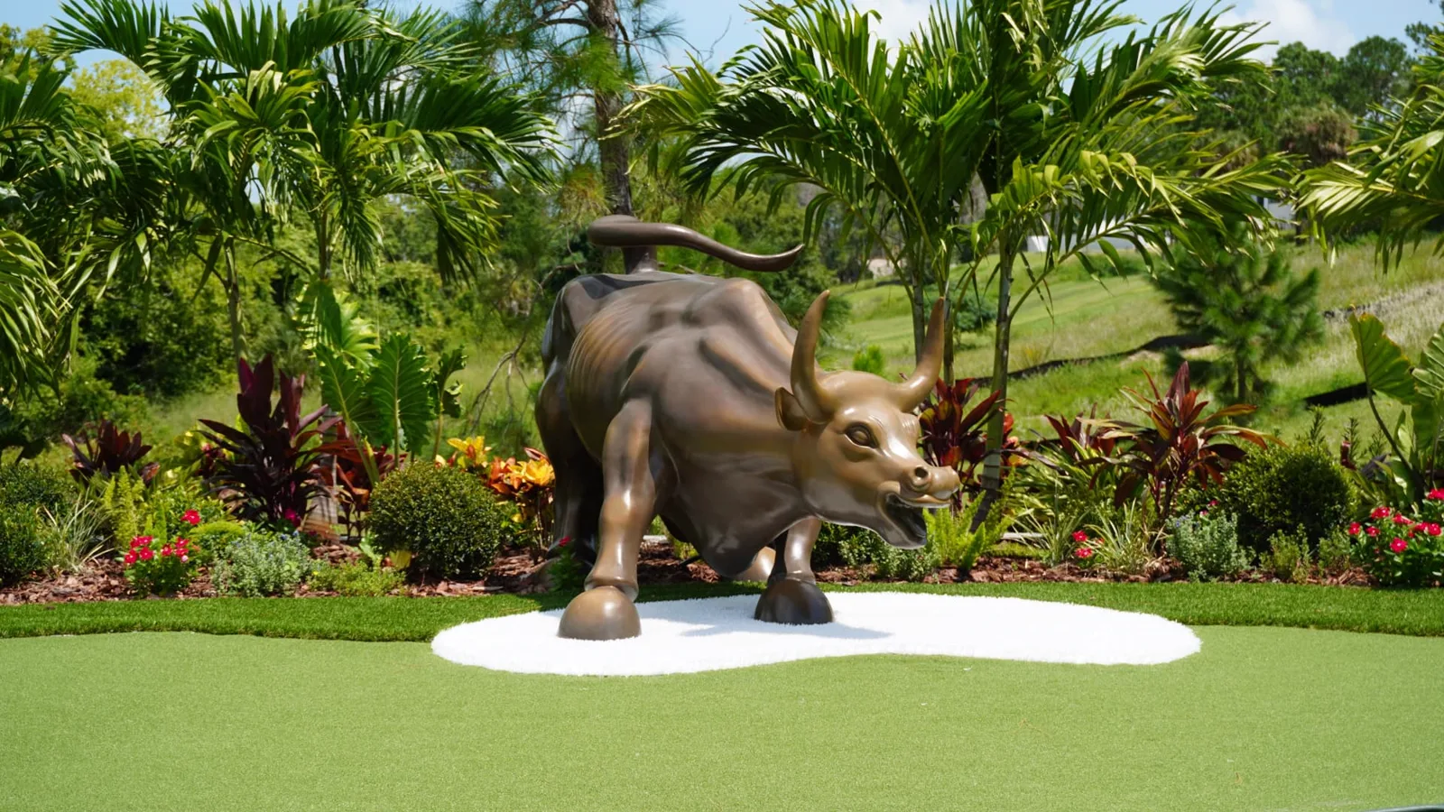 Putting Green with Bronze Centerpiece
