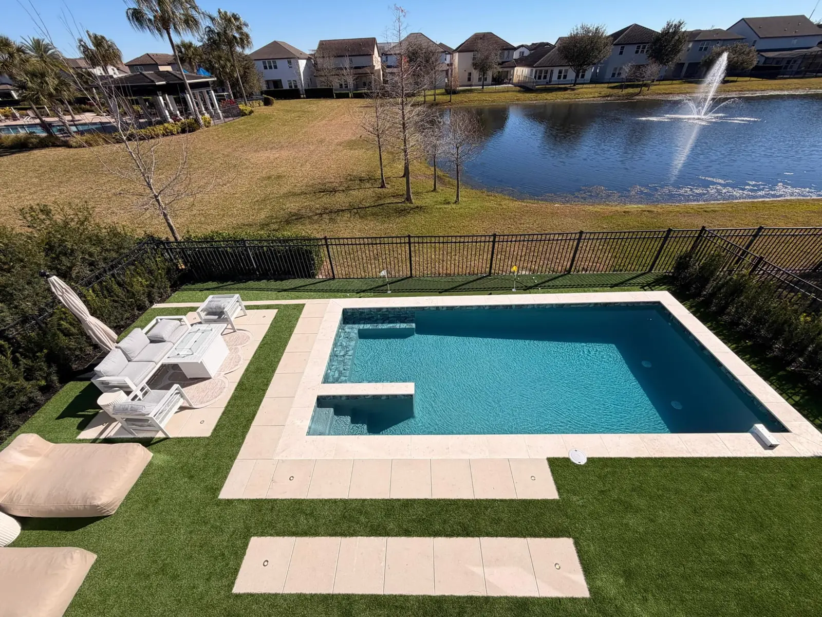 Lakeside Pool & Turf Lawn