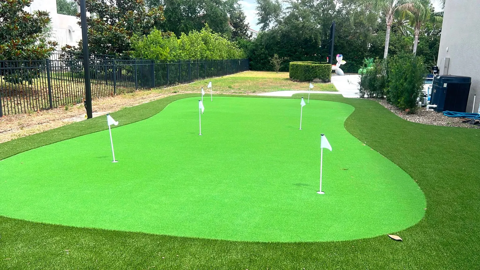 Artificial Turf & Putting Greens
