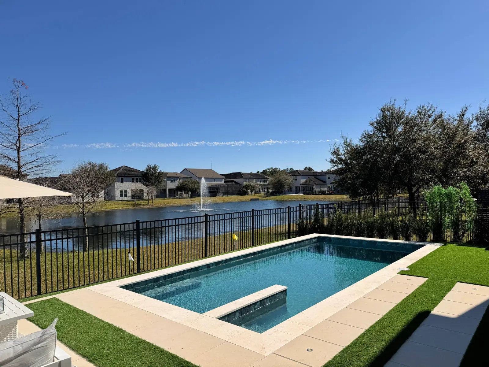 Lakefront Pool & Fountain View